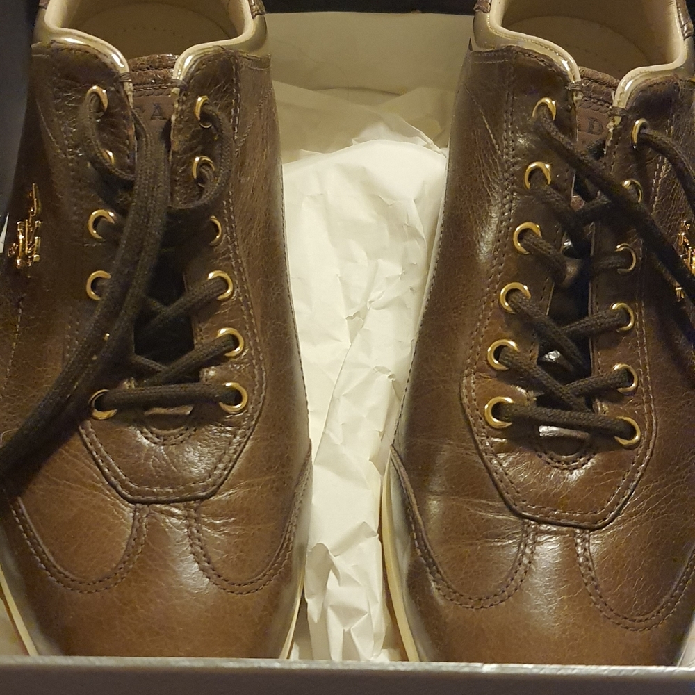 Prada shoes - Picture 7 of 8
